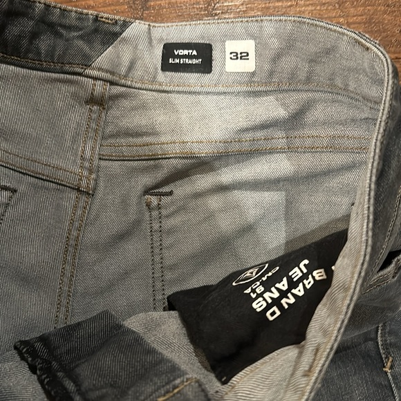 Men’s volcom Vorta jeans - Picture 3 of 9